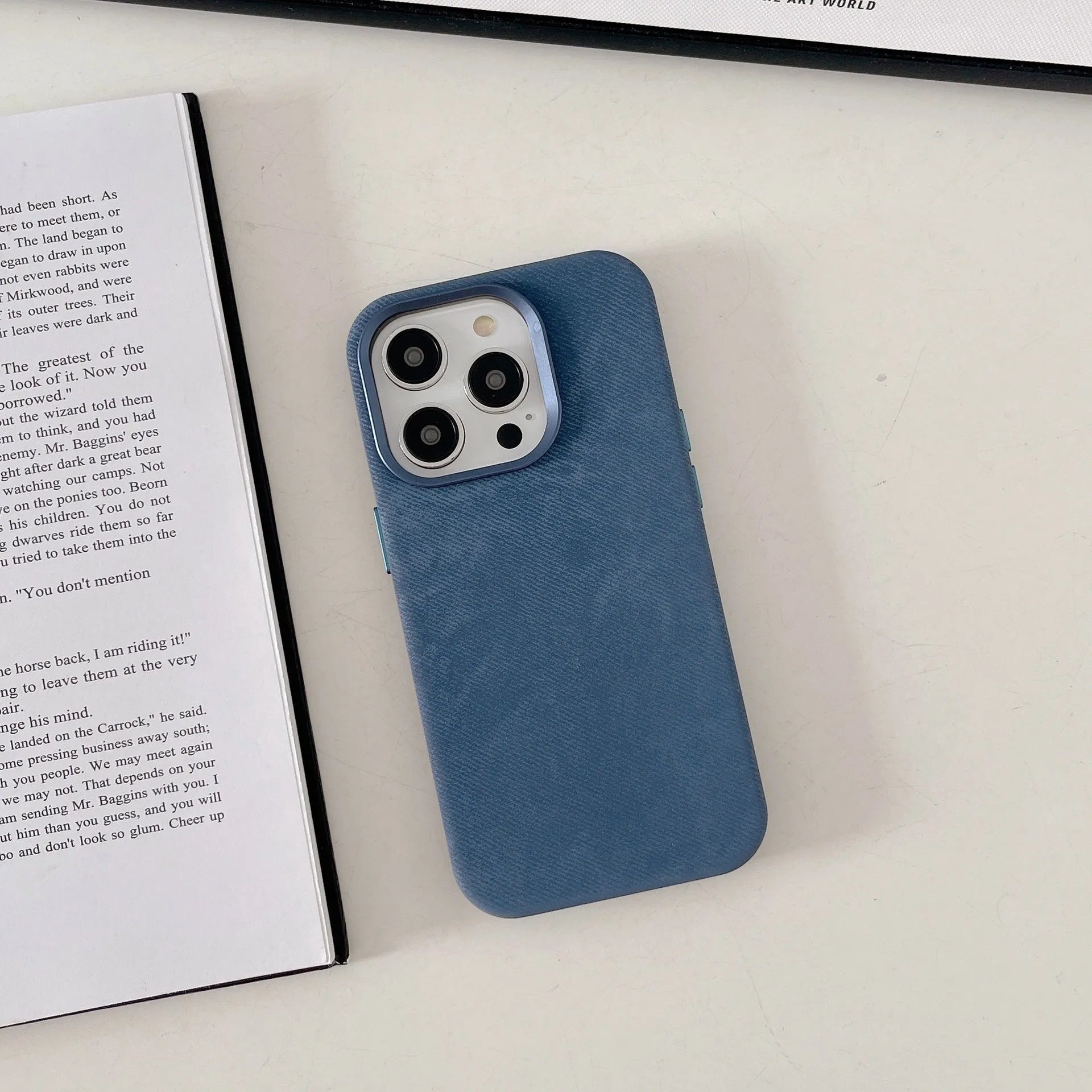 Ultra-fine fibre pattern magnetic phone case for iPhone 16 Pro Max in black