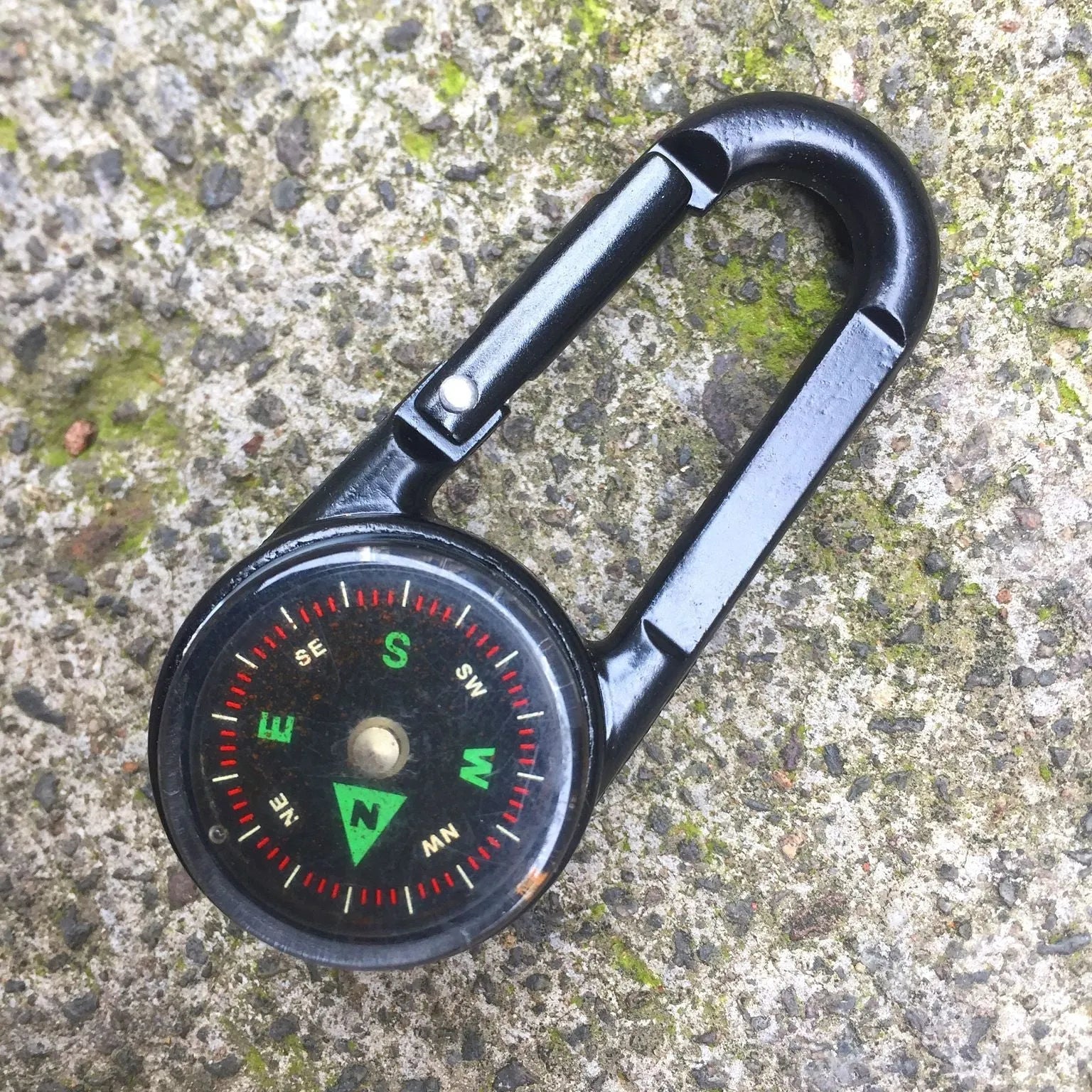 Zinc alloy camping carabiner with thermometer and compass in black, army green, or rose gold