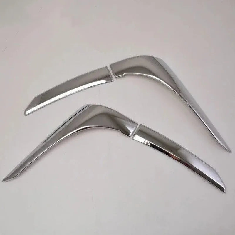Silver ABS electroplated tail light eyebrow trim kit for Mitsubishi Outlander, 4-piece set.