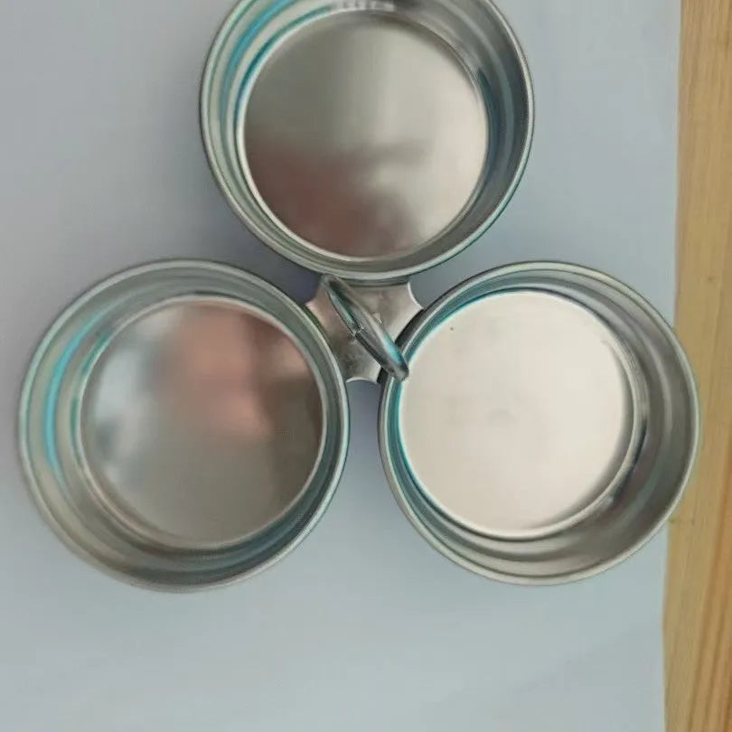 Stainless steel heart-shaped egg steamer for cooking poached eggs
