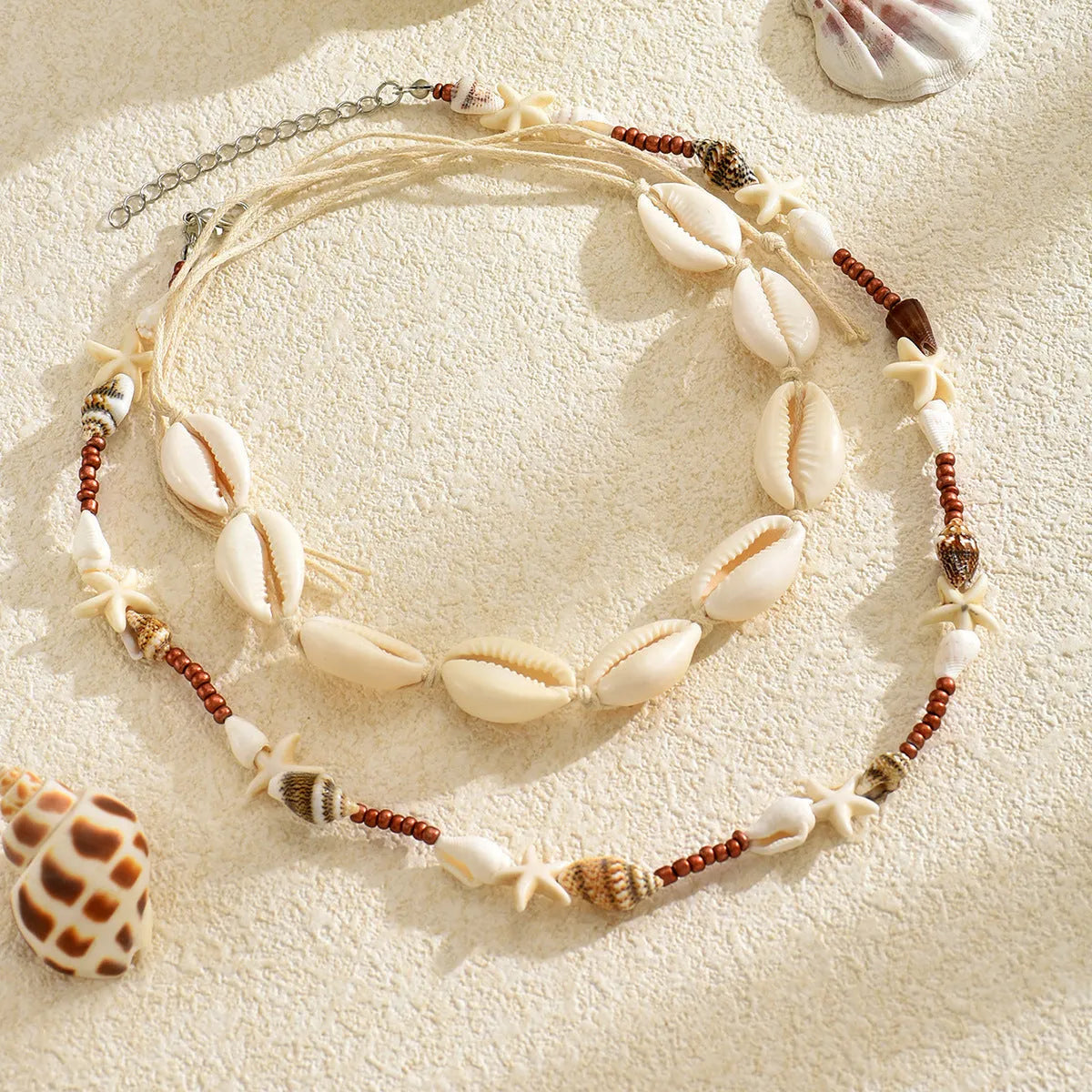 Geometric shell pendant necklace with regular chain in X1900 colour for women