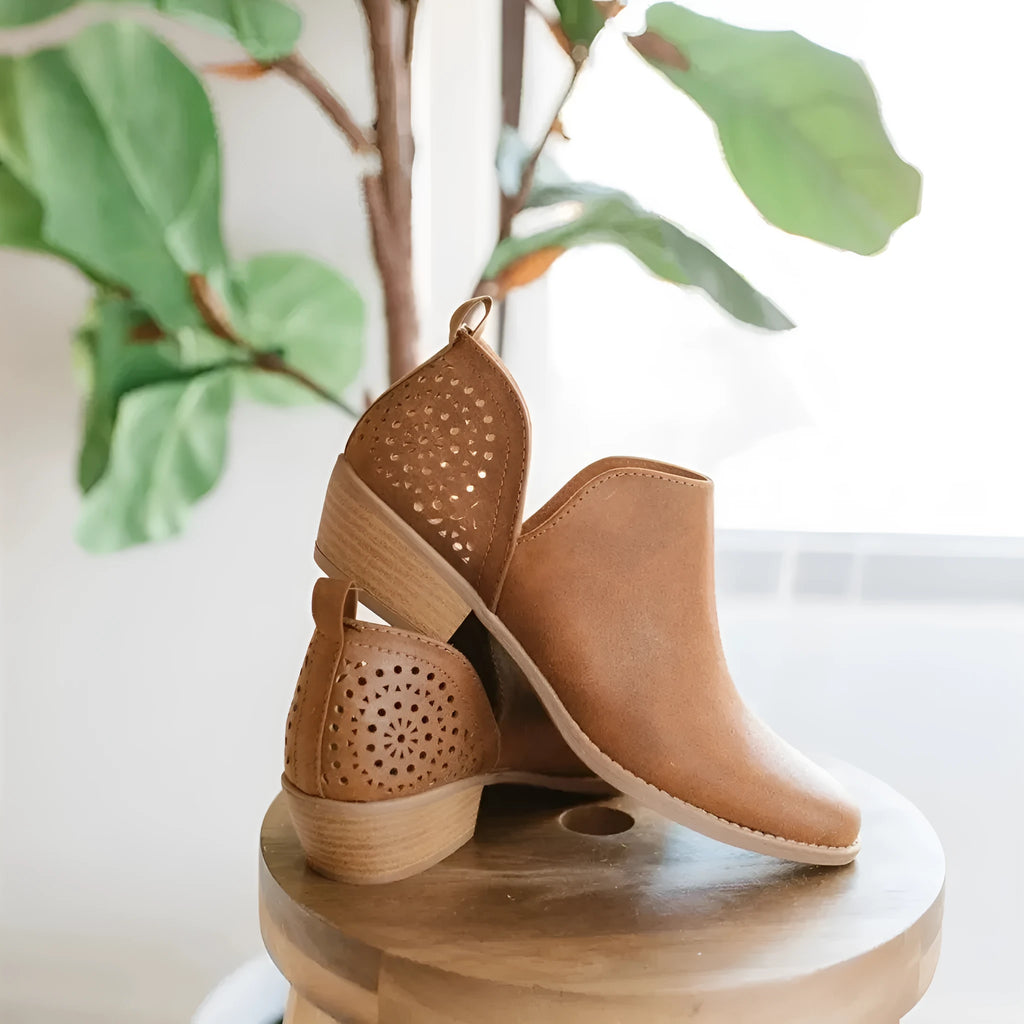 Women's retro mesh ankle boots with square chunky heel, cut-out perforated design in beige