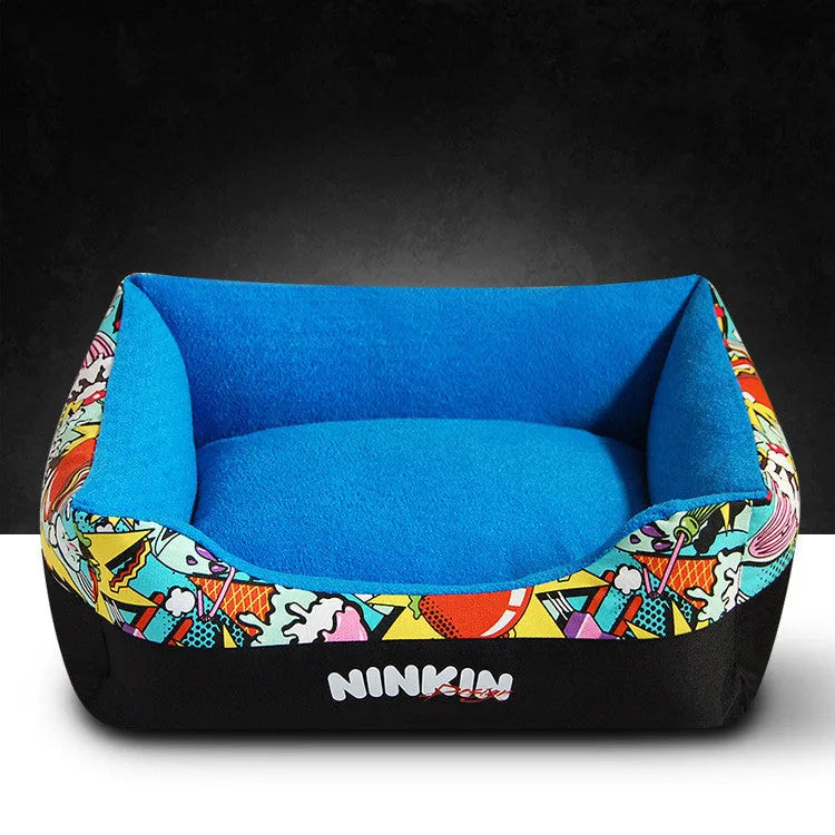 Cloth pet litter mat in dark red with colourful pet nest style, available in sizes S and M for dog and cat litter areas