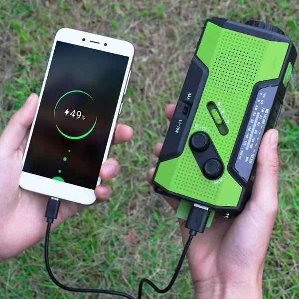 Pocket solar radio in engineering plastic, waterproof, solar charging, available in green, red, white, and yellow.