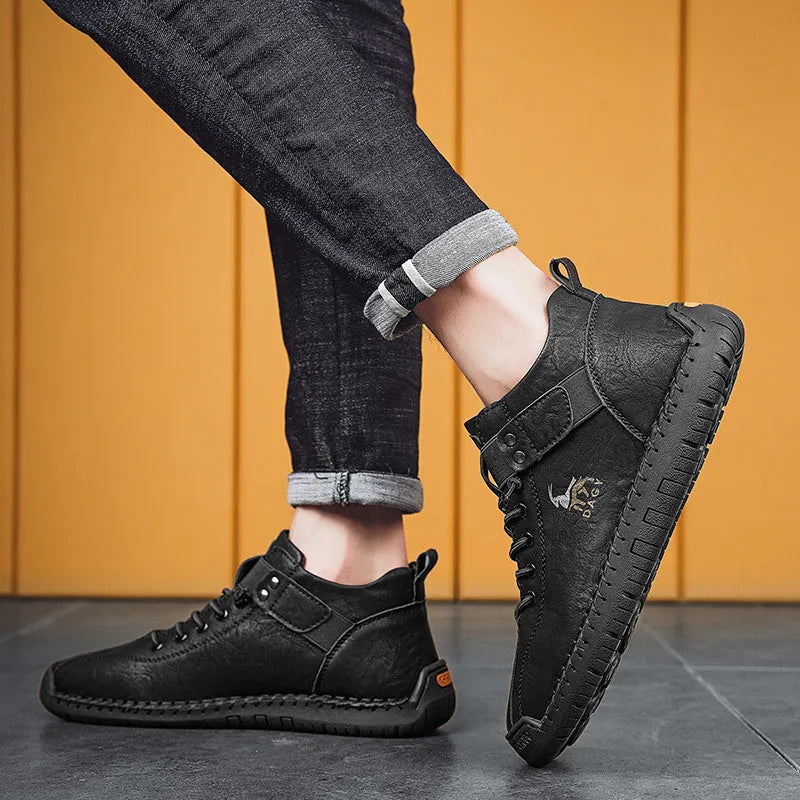 Men's casual velcro sneakers in black with microfiber upper and rubber sole, lace-up front and car stitching detail