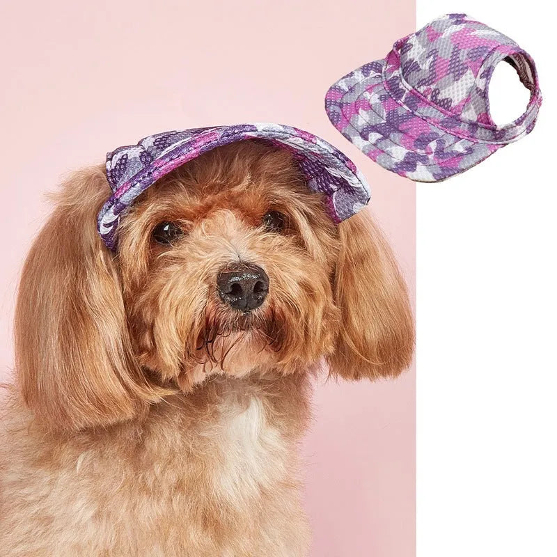 Pet baseball cap in plaid pattern on canvas, featuring a brim for sunshade, with adjustable sizing from S to XL for dogs and cats