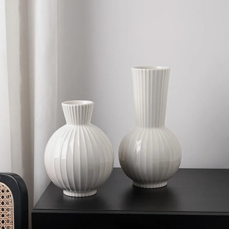 White ceramic striped ball vase American country style living room table decoration
