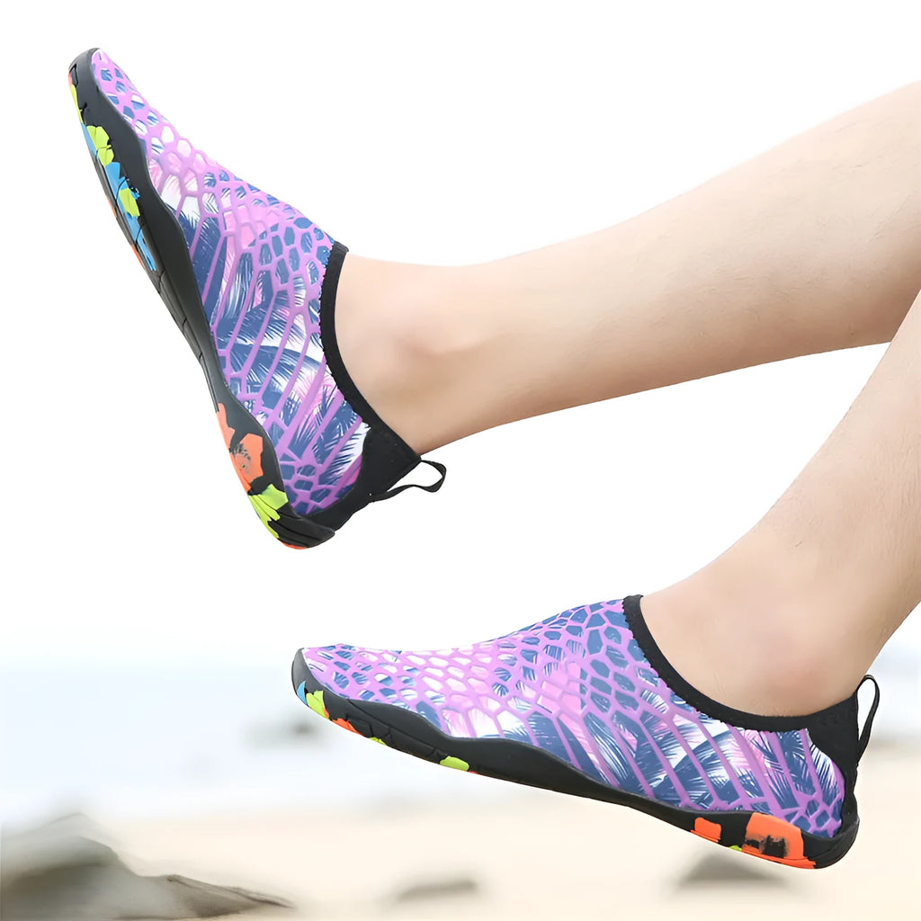 Beach wading shoes in multiple colours with elastic fabric upper and EVA midsole
