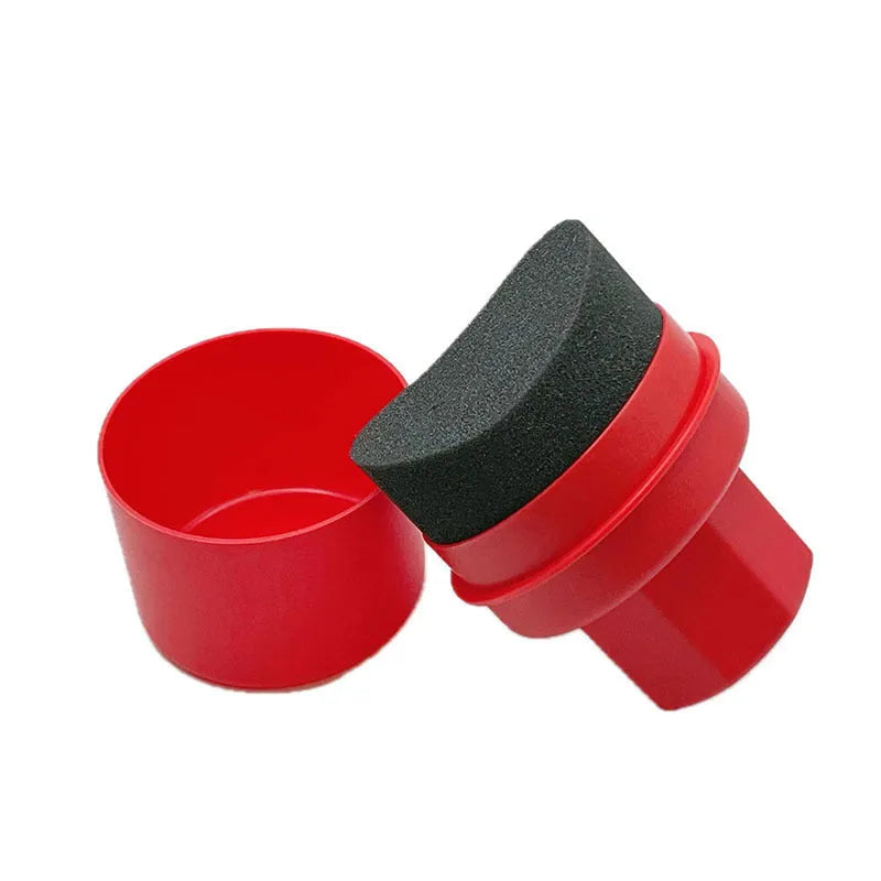 Black and red tyre sponge brush with polypropylene handle and snap-on lid for applying car tyre shine.