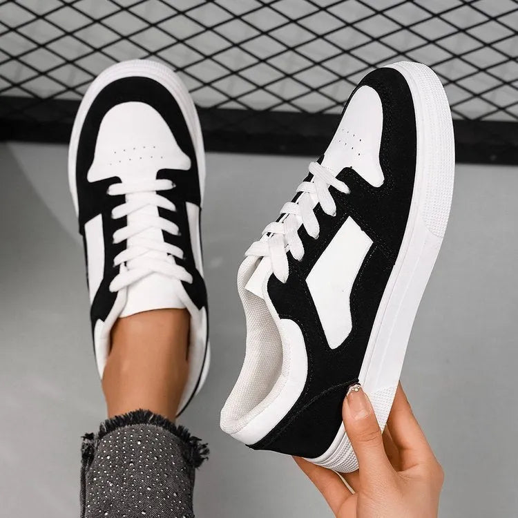Black women's casual sports shoes with round toe and artificial PU upper on rubber soles