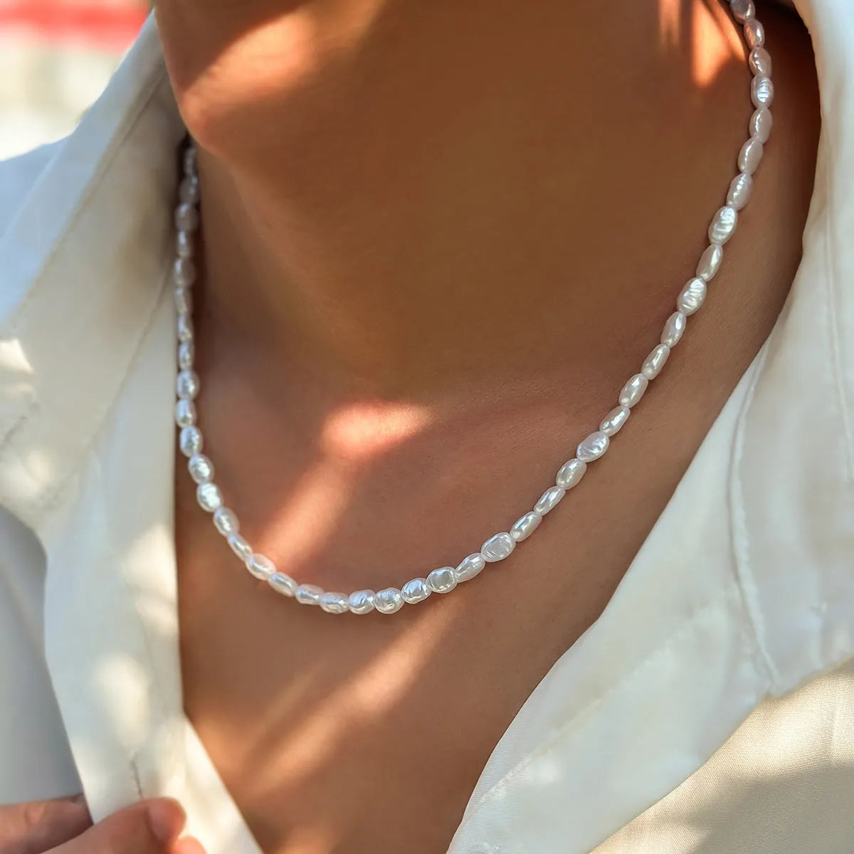 Men's white U-shaped pearl necklace adjustable from 41cm to 50cm length