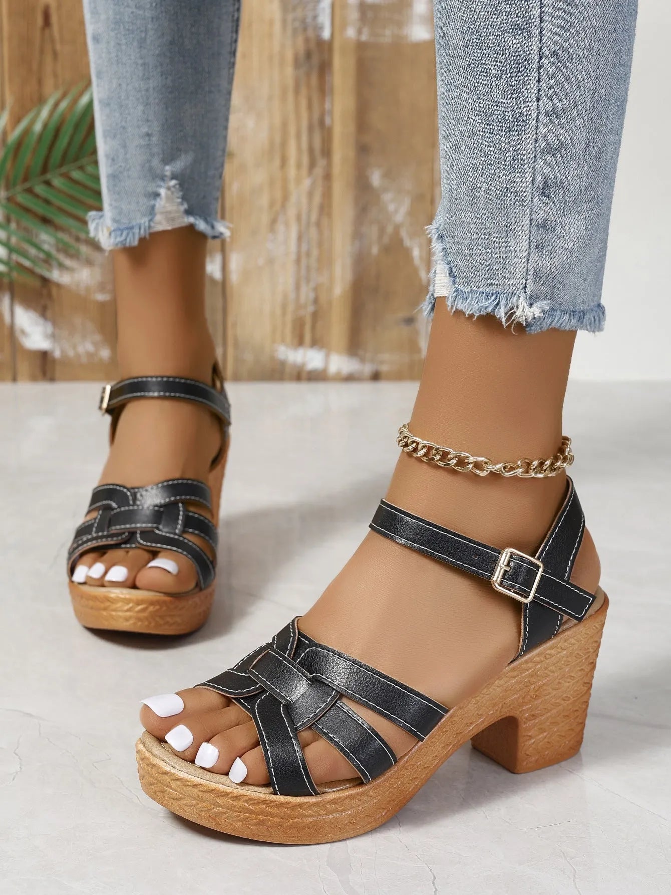 Plus size Roman women's peep toe sandals with chunky heel and ankle buckle in black