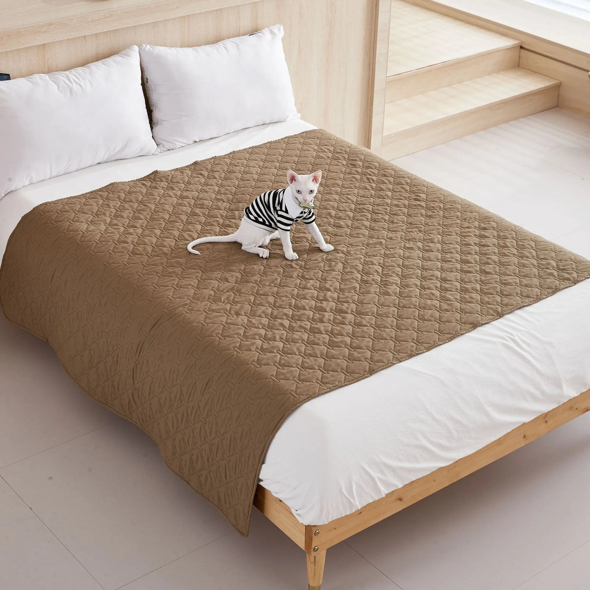Waterproof non-slip pet mattress in dark grey, light grey, khaki, or brown, cloth material, sizes from 100x127 to 200x305