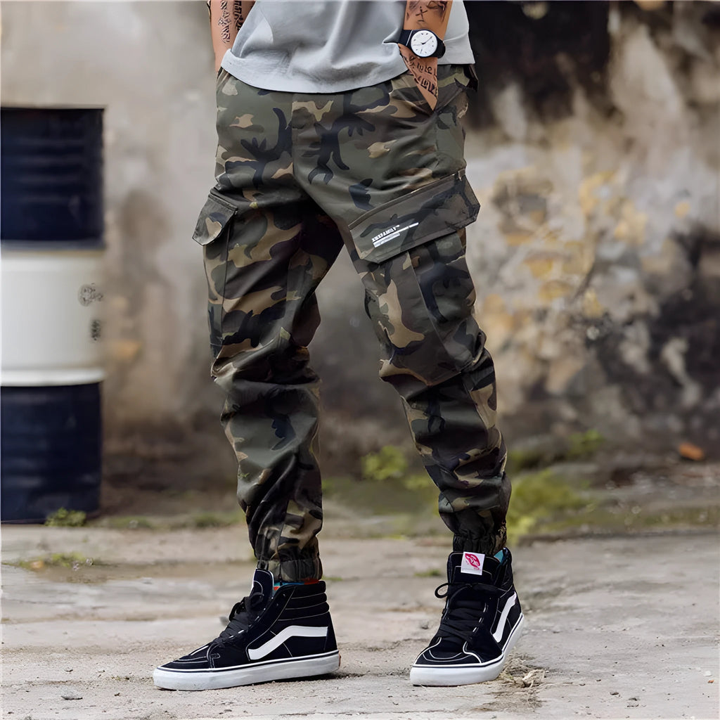 Men's camouflage slim fit jogger trousers with ankle cuffs, cotton blend streetwear pants