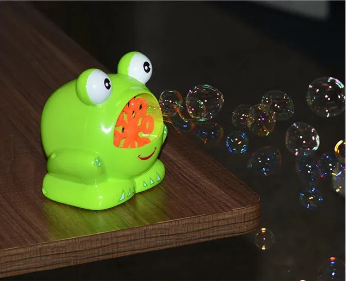 Green frog-shaped automatic bubble machine gun with lights and music for children aged 3 and above