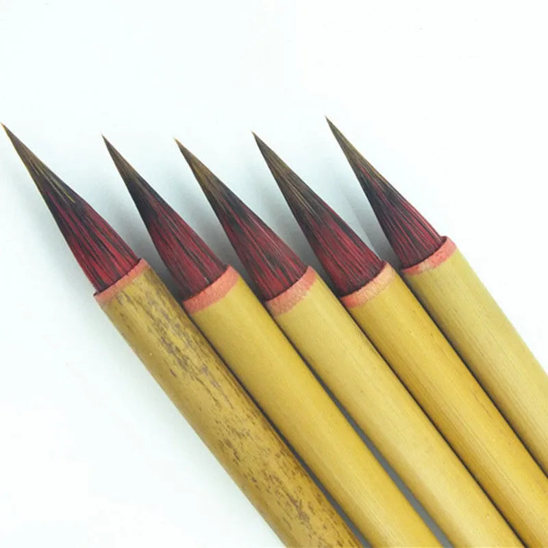 Red hair Chinese calligraphy brush with wooden holder showing 0.5cm caliber and 1.6cm peak measurements