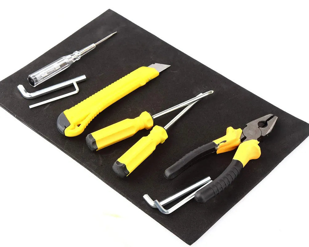 Black flexible magnetic tool pad 300x200mm with rubber sponge surface for gripping tools on car hood