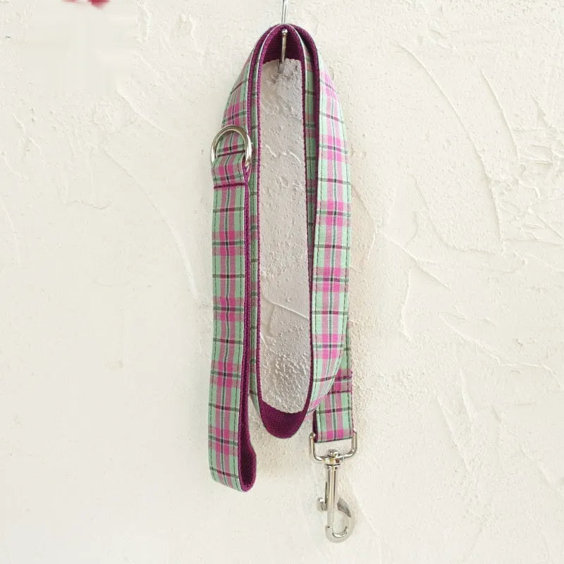Mint green dog collar and matching leash set made from tear-resistant polyester fabric