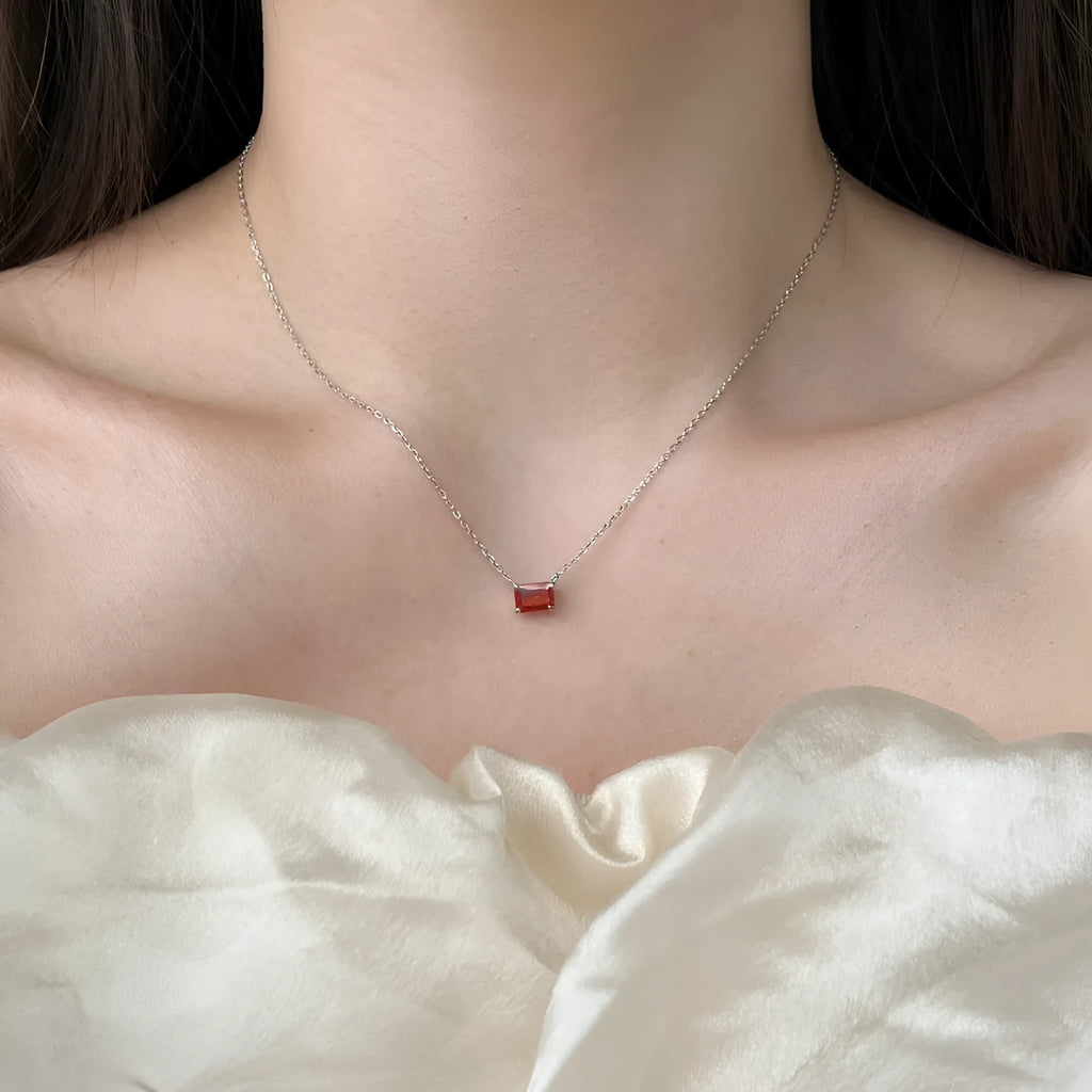 925 silver four-claw square ladies clavicle chain electroplated finish platinum white diamond colour
