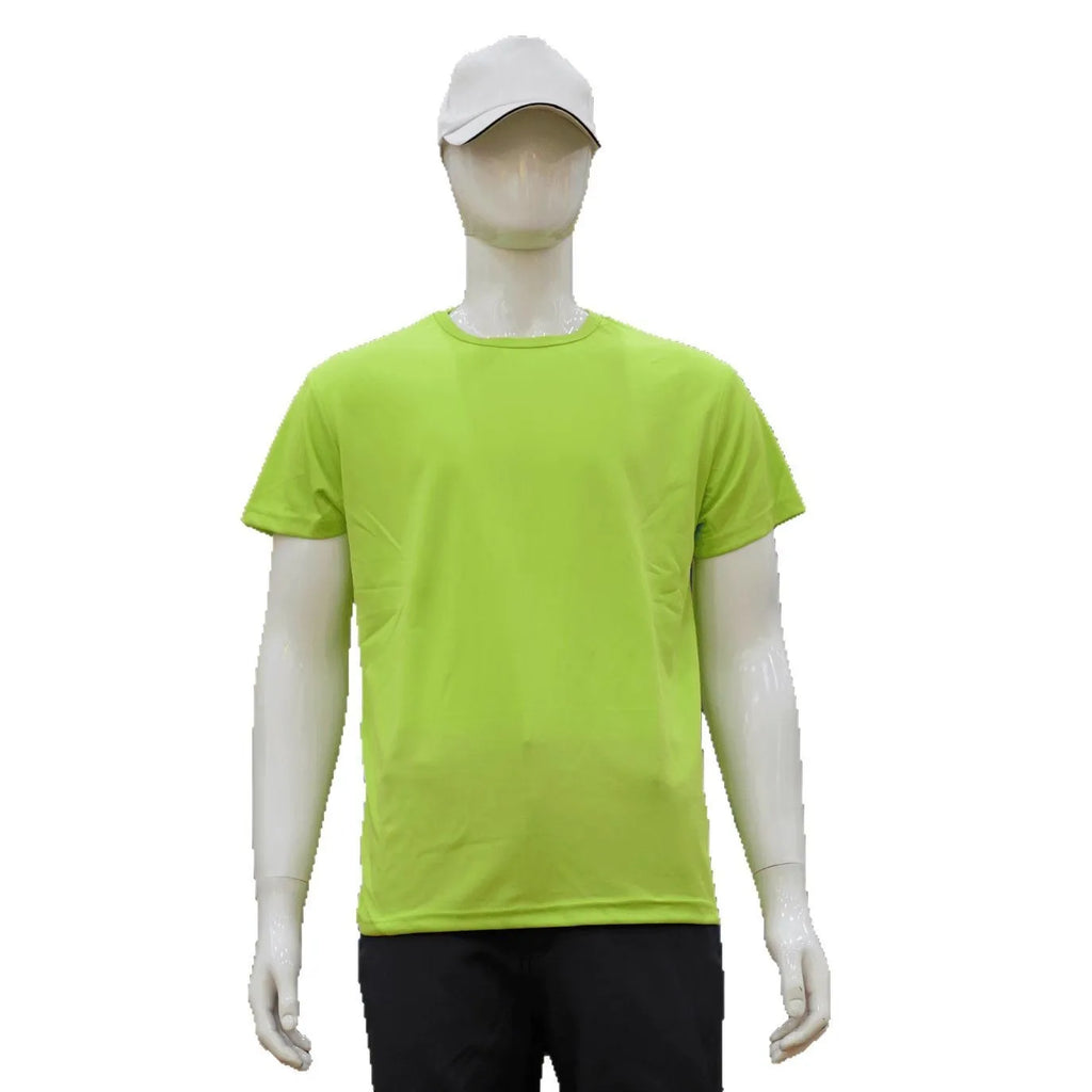 Man wearing a slim fit quick-dry short sleeve T-shirt in a solid colour.
