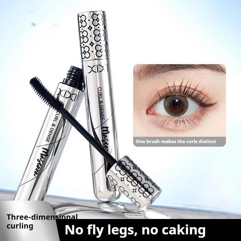 Natural long curling mascara in black for everyday eye makeup suitable for neutral skin
