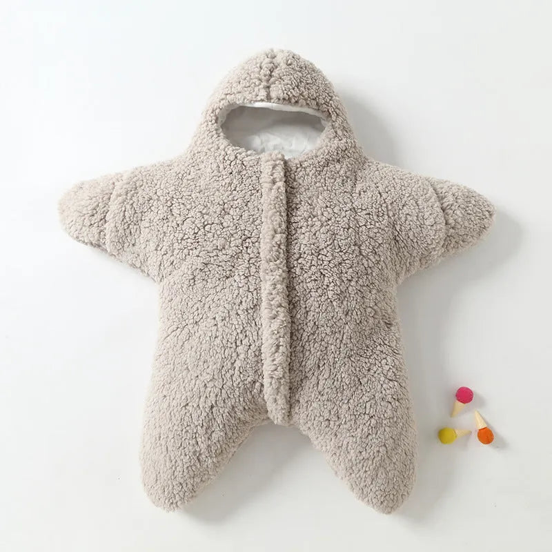 Starfish lamb velvet baby sleeping bag with hood and zipper closure for infants 0-6 months
