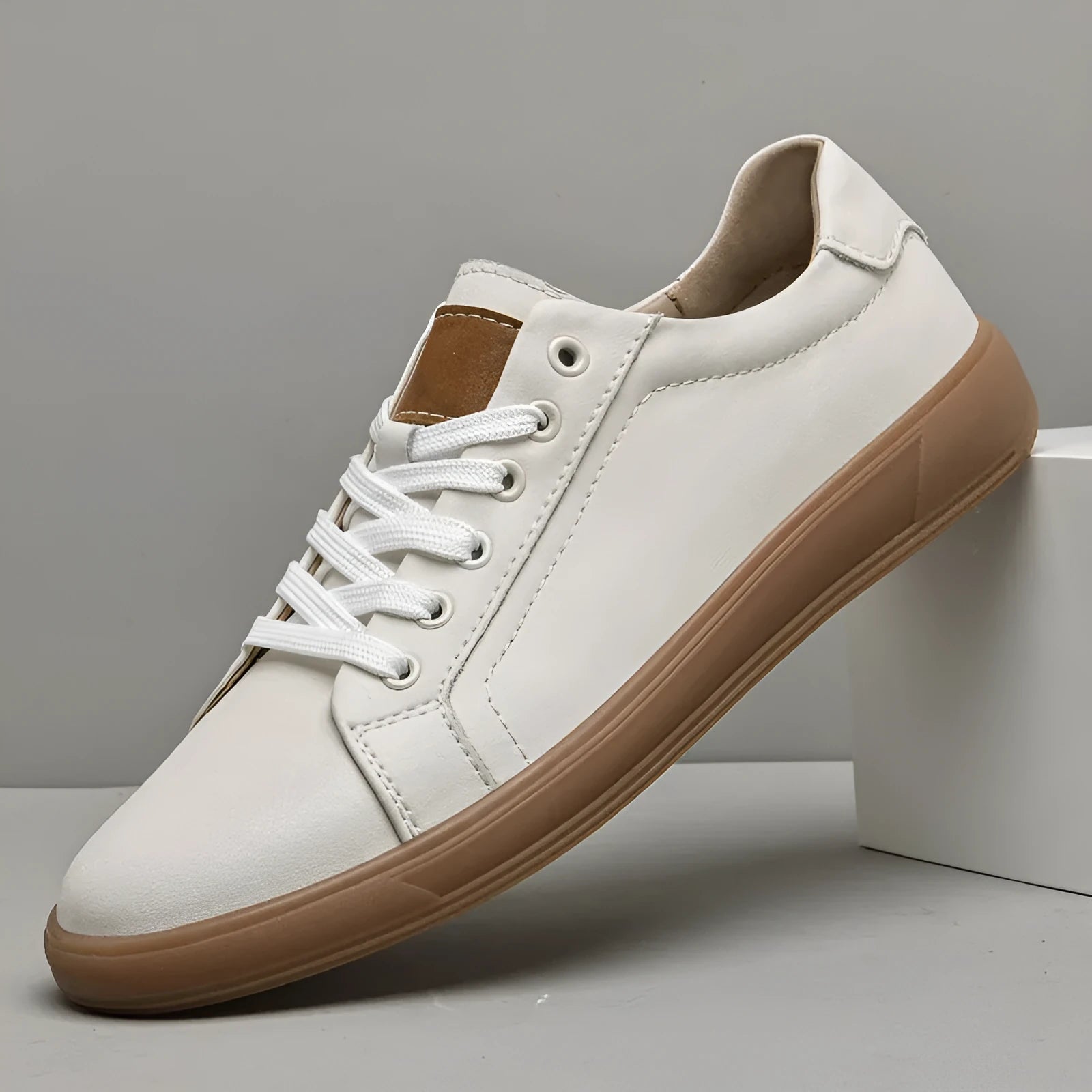 Spring fashion genuine leather low-top lace-up casual shoes for men, solid colour round toe, khaki colour