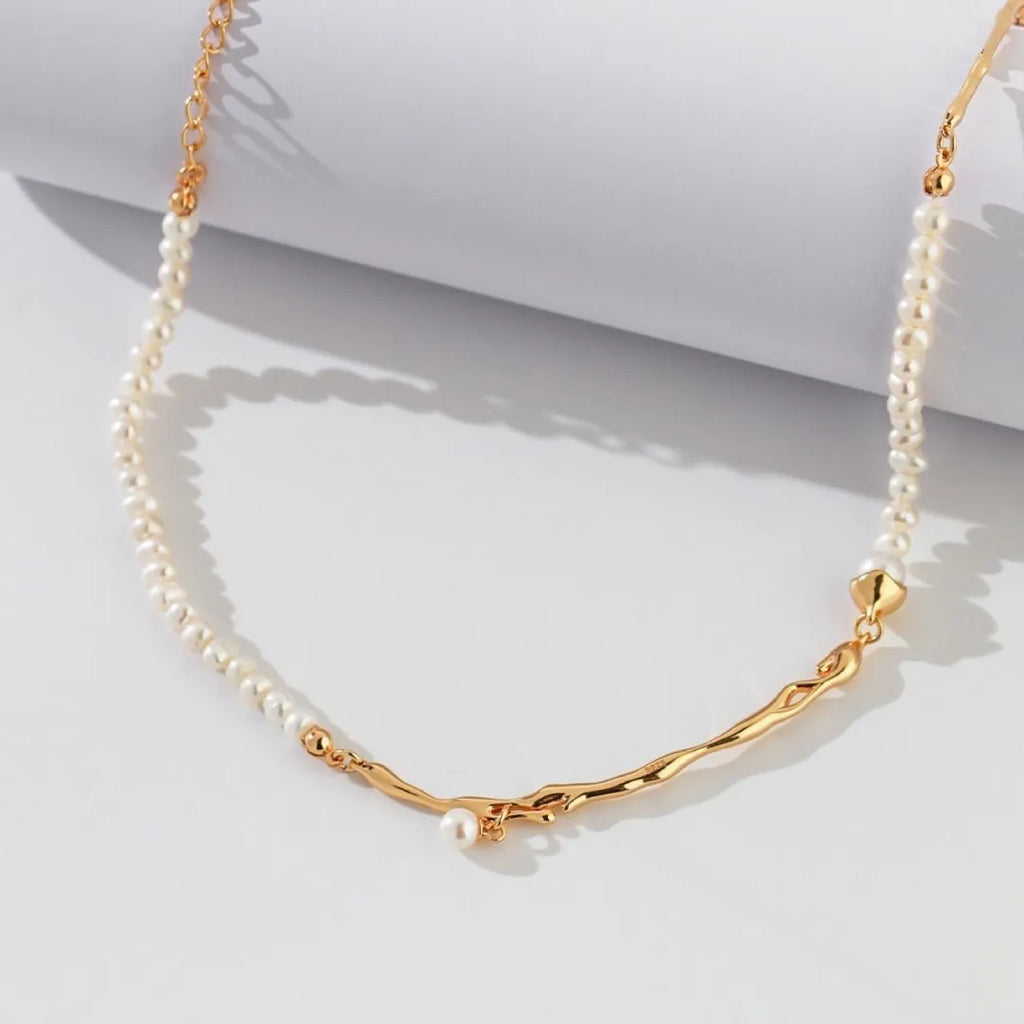 Stitching design imitation pearl necklace on copper pendant with O-ring chain, 71-80cm, unisex gold finish