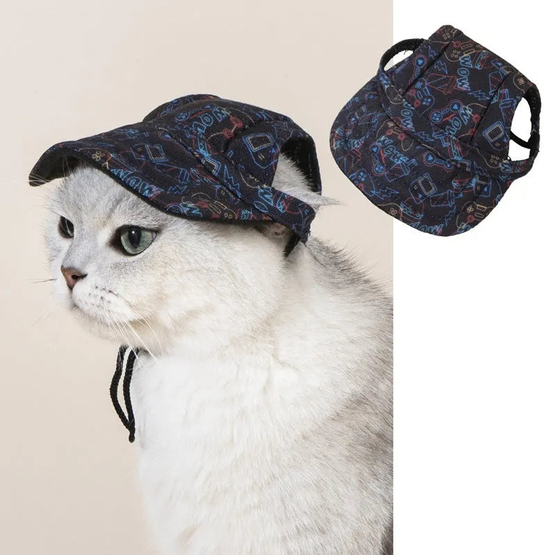 Pet baseball cap in plaid pattern on canvas, featuring a brim for sunshade, with adjustable sizing from S to XL for dogs and cats