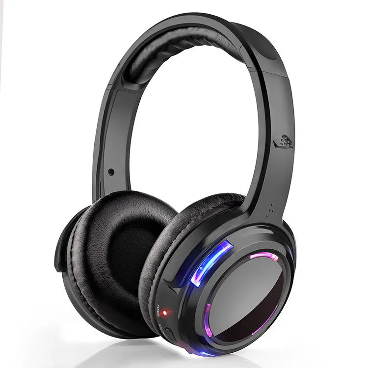 Black over-ear silent disco wireless headphones with a 3-metre cable and 3.5mm plug for party events.