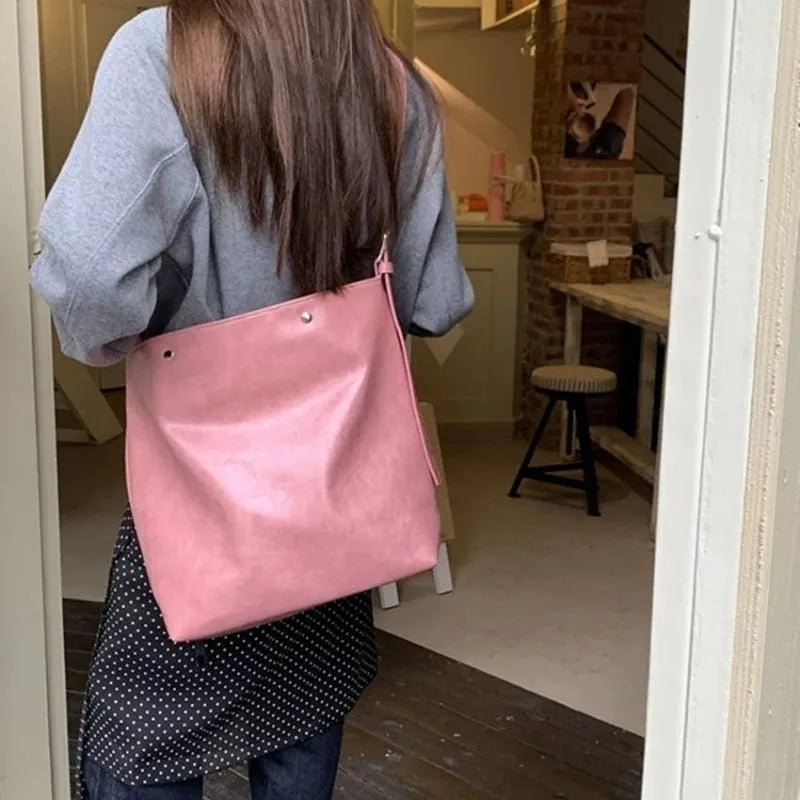 Corduroy one-shoulder bag in pink or brown colour with PU lining and structured dimensions