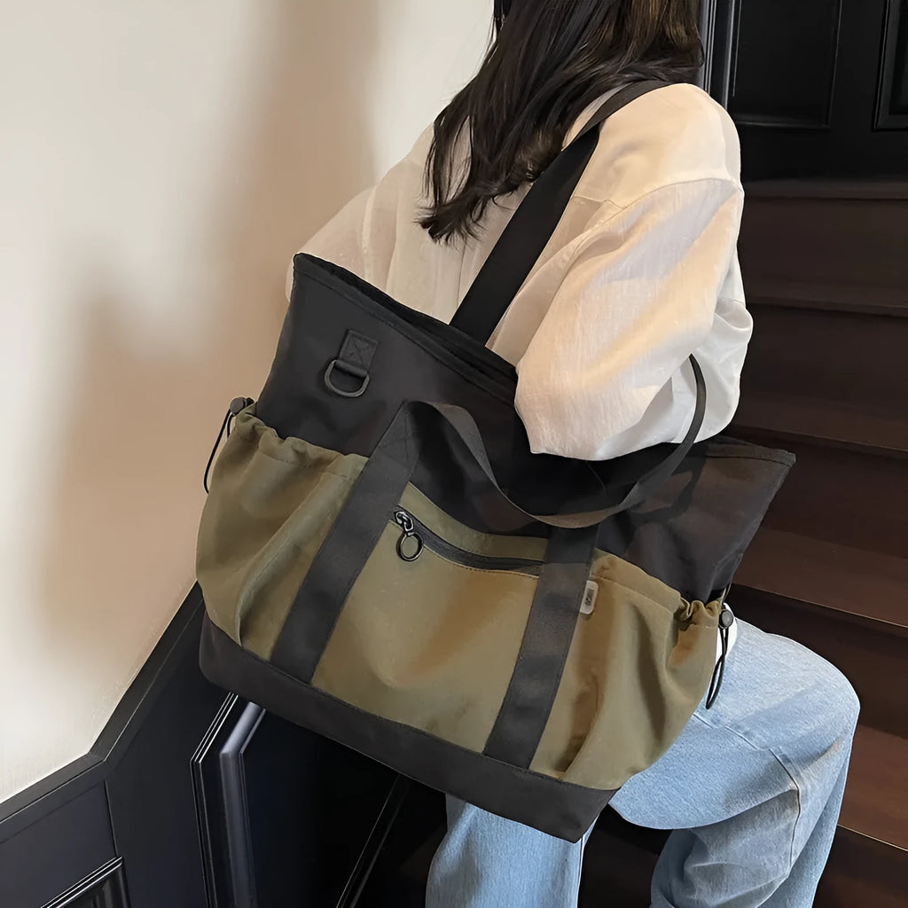 Women's lightweight Oxford cloth travel bag for yoga and fitness in grey colour with letter pattern