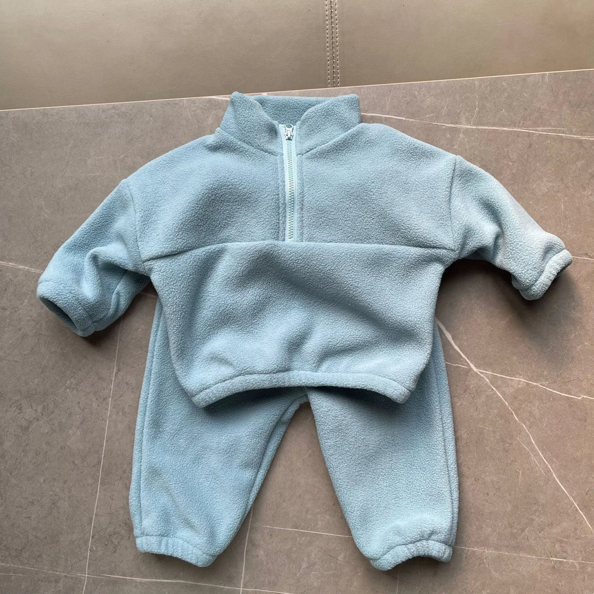 Polar fleece half zipper two-piece set for baby boy and girl in solid colour, including top and trousers, neutral casual style
