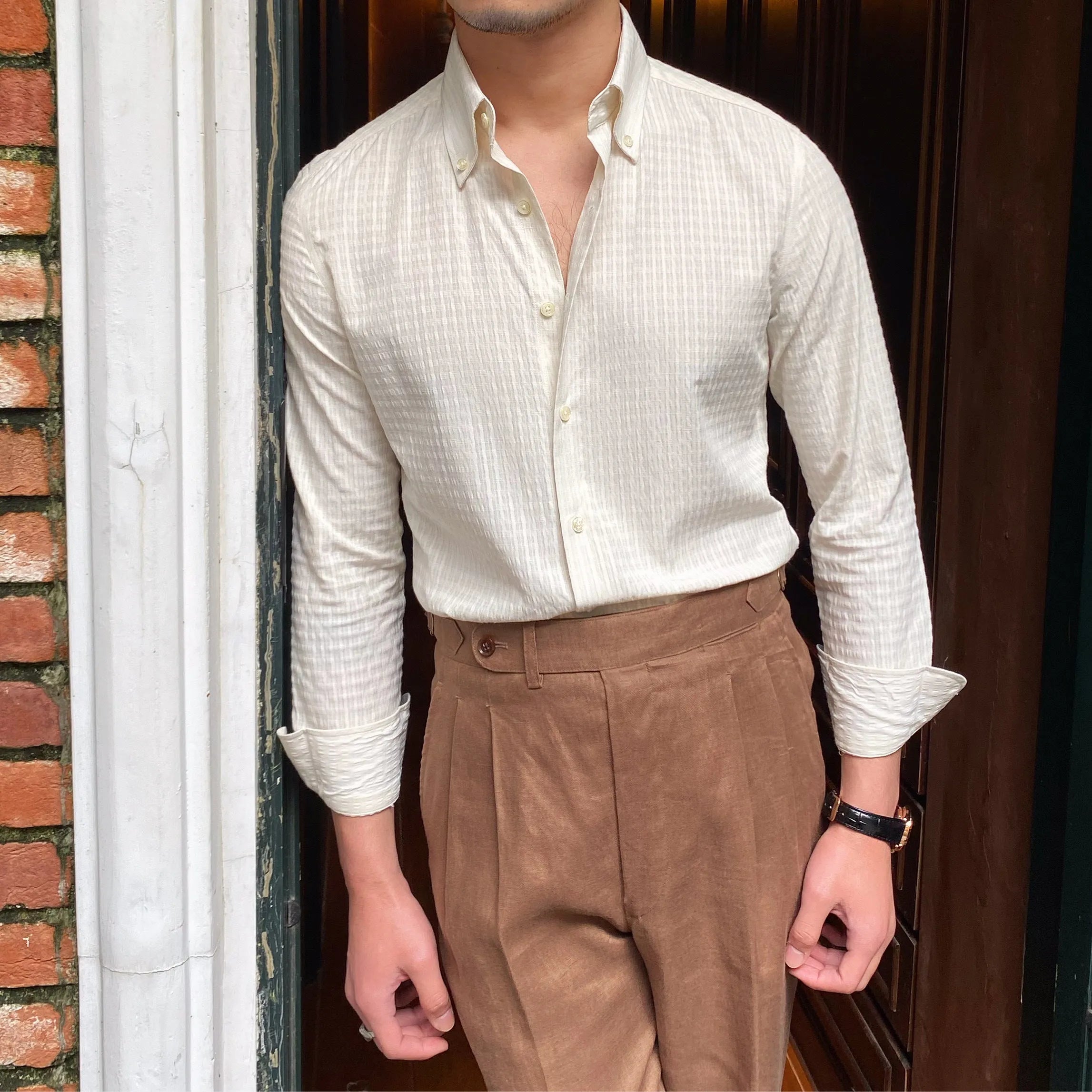 Retro breathable wrinkle resistant cotton blend shirt with button collar in beige, front view