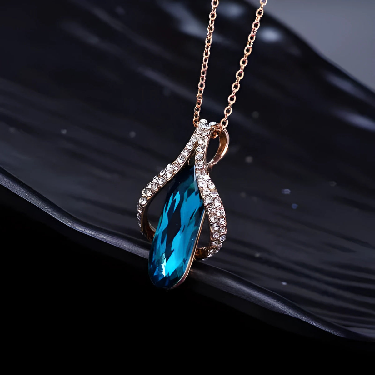 Gold-plated peacock blue earrings and pendant set for women, alloy jewellery with electroplated finish