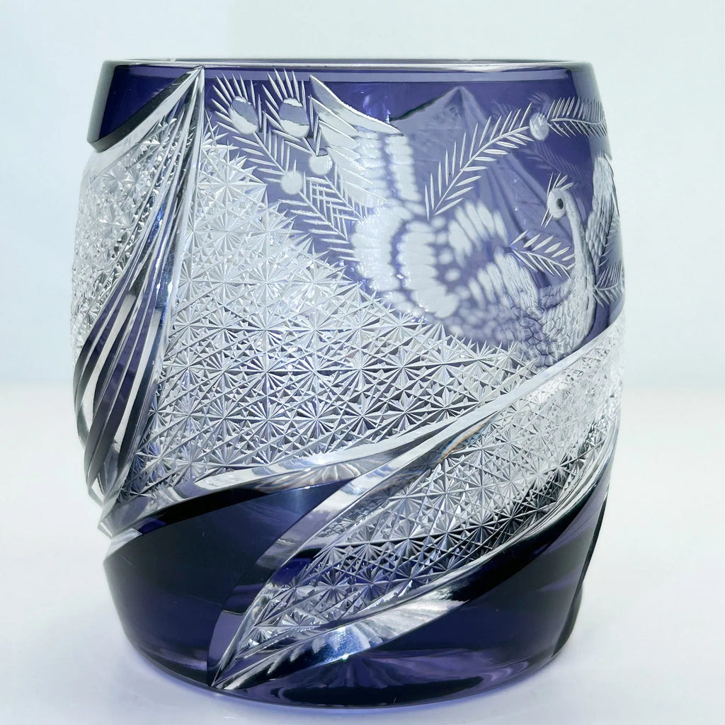 Jianghu Cut Phoenix hand-carved lavender purple crystal glass wine glass, cylindrical shape, 301-400ml