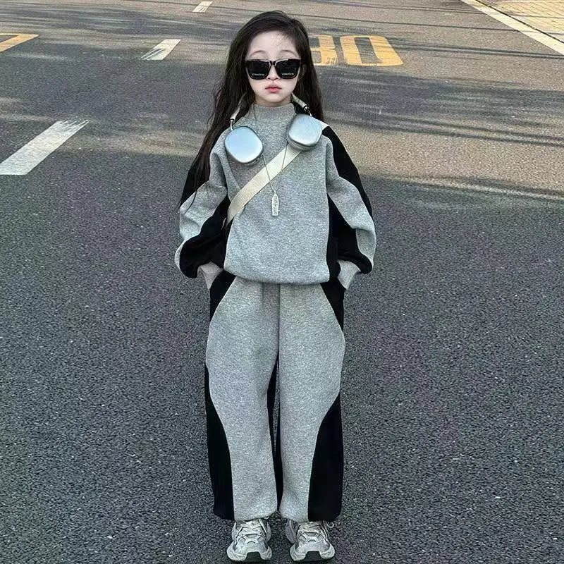 Girls casual two-piece sweatsuit set in gray, long sleeve pullover and matching pants