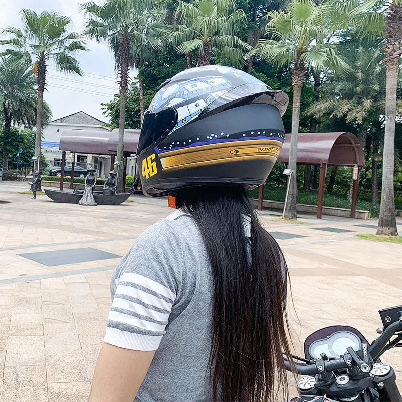 Dragon colour ABS plastic motorcycle helmet for men and women, shown in a large size range.