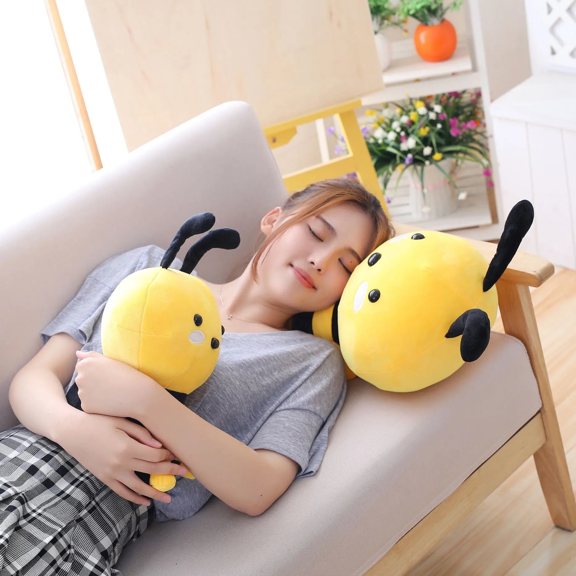 Honeybee soft stuffed plush toy with super soft short plush and PP cotton filling, available in multiple sizes