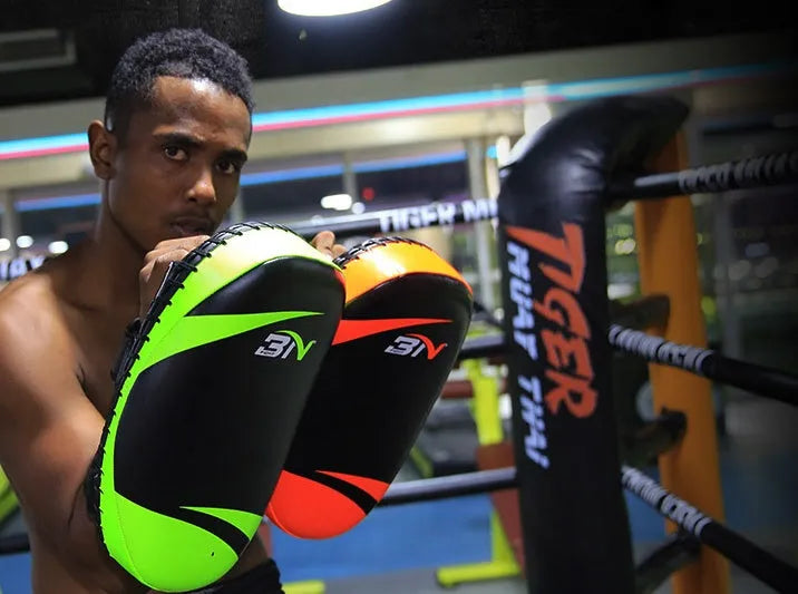 Taekwondo boxing protective gear target in fluorescent green with soft PU surface, 350mm x 210mm x 80mm