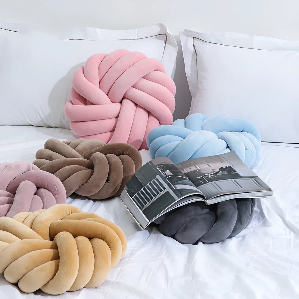 Decorative cushion with knotted ball design in plush velvet, 35x35cm, available in multiple colours for sofa or office use