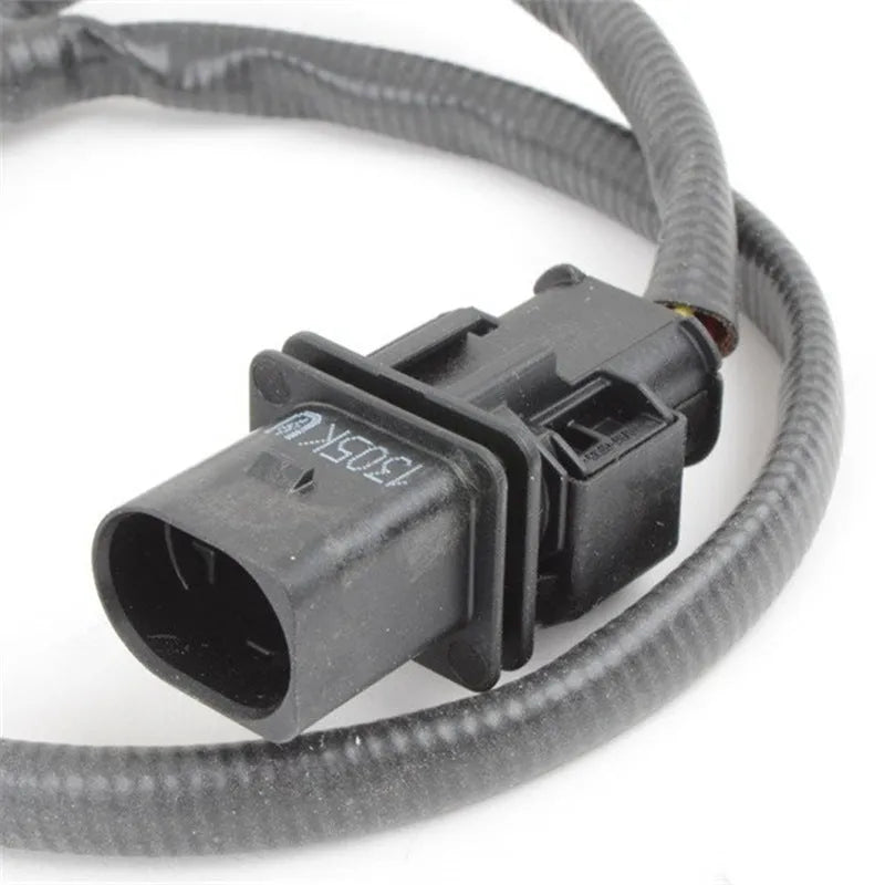 Shuanglong front oxygen sensor with electrical connector and standard mounting points