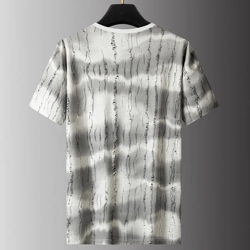 Grey loose-fit men's plus size t-shirt with short sleeves and round neck.