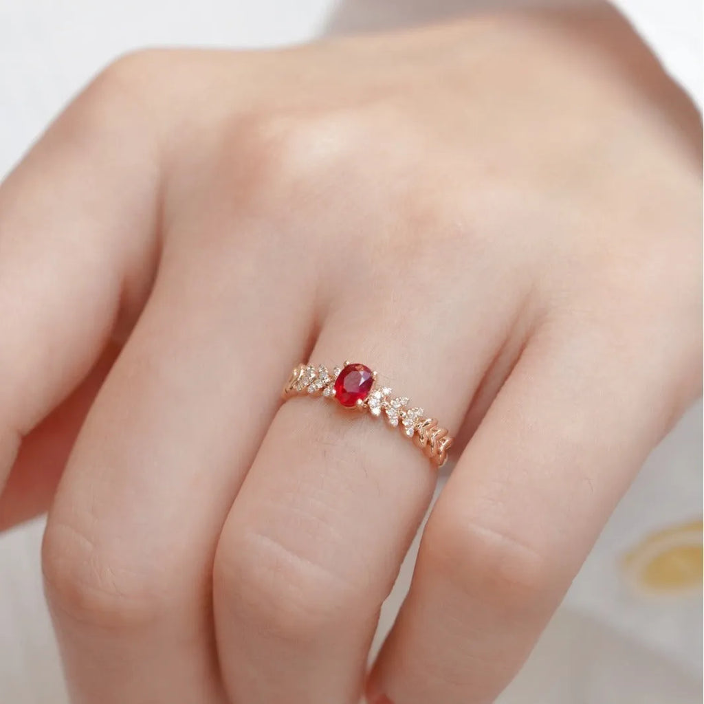 S925 sterling silver leaf ring for women in yellow gold, US sizes 6 to 10