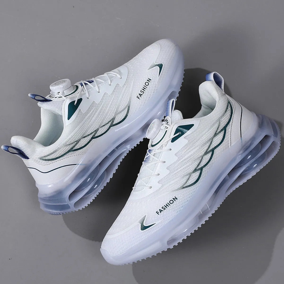 White Korean style mesh casual running shoes with round toe and lace-up closure