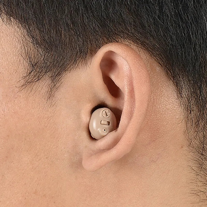 Skin colour G17 ABS intelligent noise reduction hearing aid for elderly with USB charging port visible