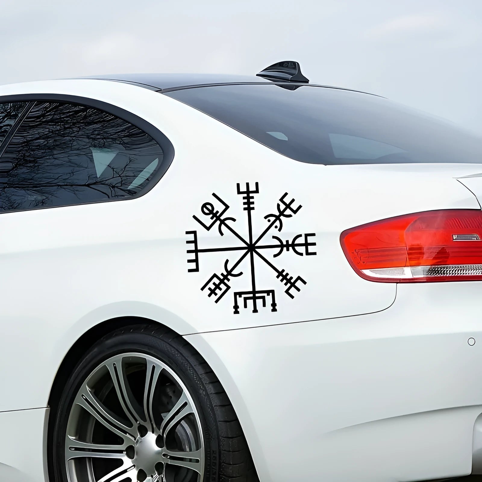 Square 13x13cm vegetarian-themed vinyl sticker for car or notebook decoration