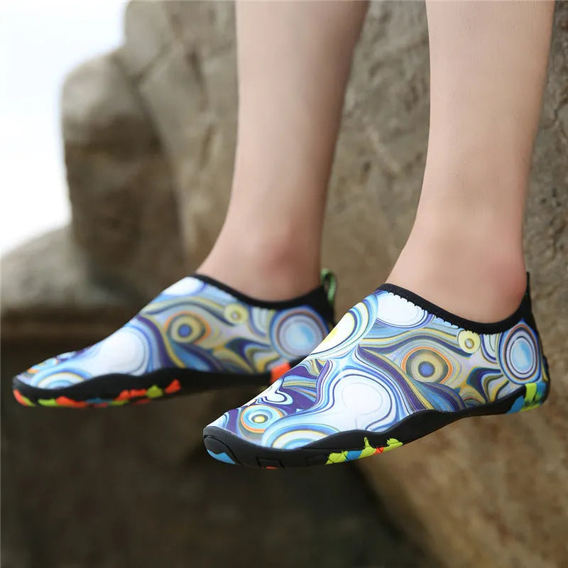 Beach wading shoes in multiple colours with elastic fabric upper and EVA midsole