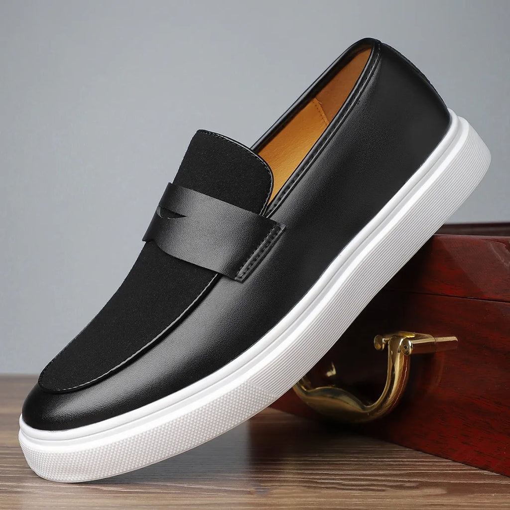 Men's black slip-on casual shoes with tassel detailing, artificial PU upper and rubber sole