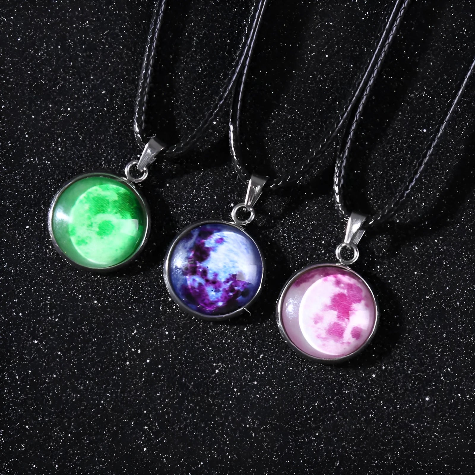 Luminous night sky constellation alloy pendant necklace with glass pendant on extension chain